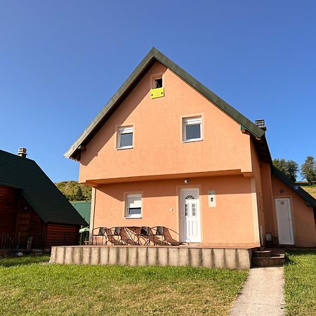 Guest House Happy Žabljak Eksteriør billede