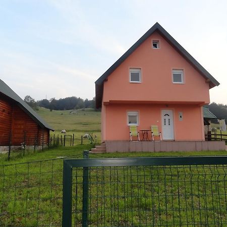 Guest House Happy Žabljak Eksteriør billede