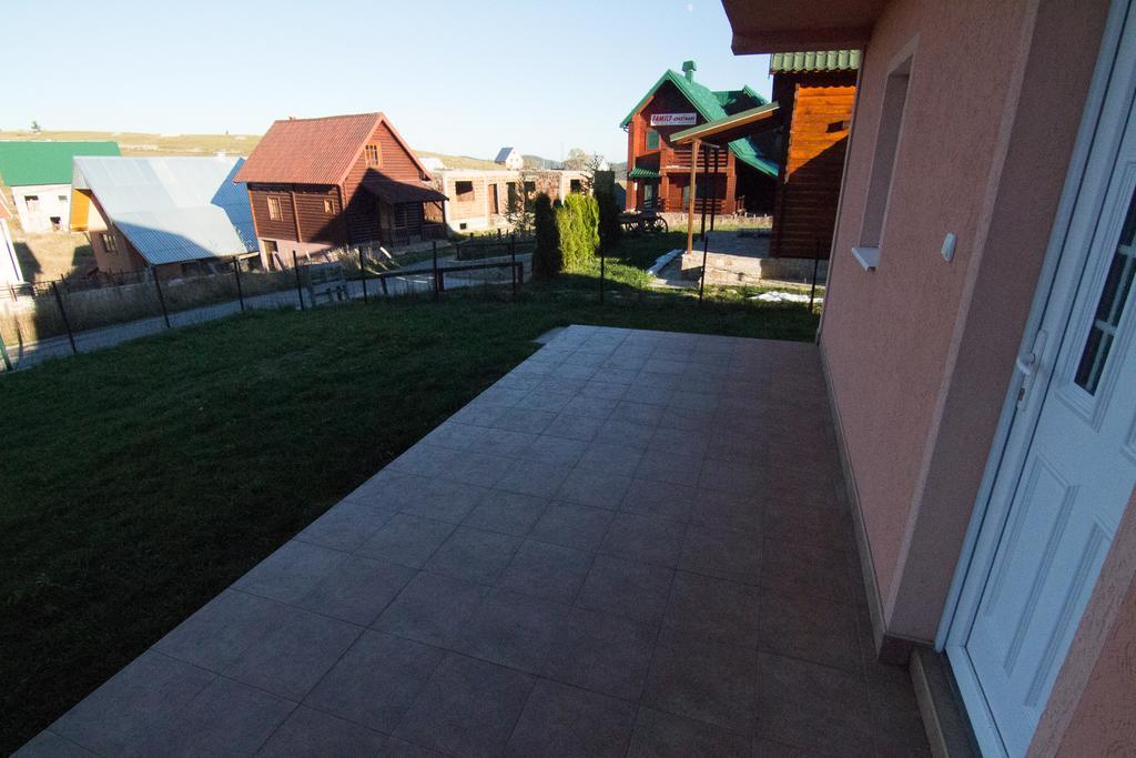 Guest House Happy Žabljak Eksteriør billede